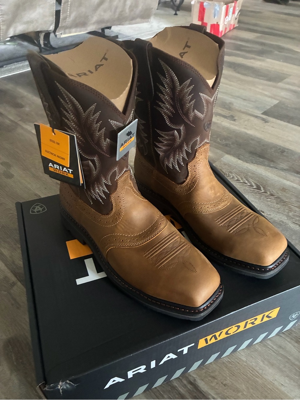 New Ariat Men’s Brown Leather Work Boots 12 EE Wide